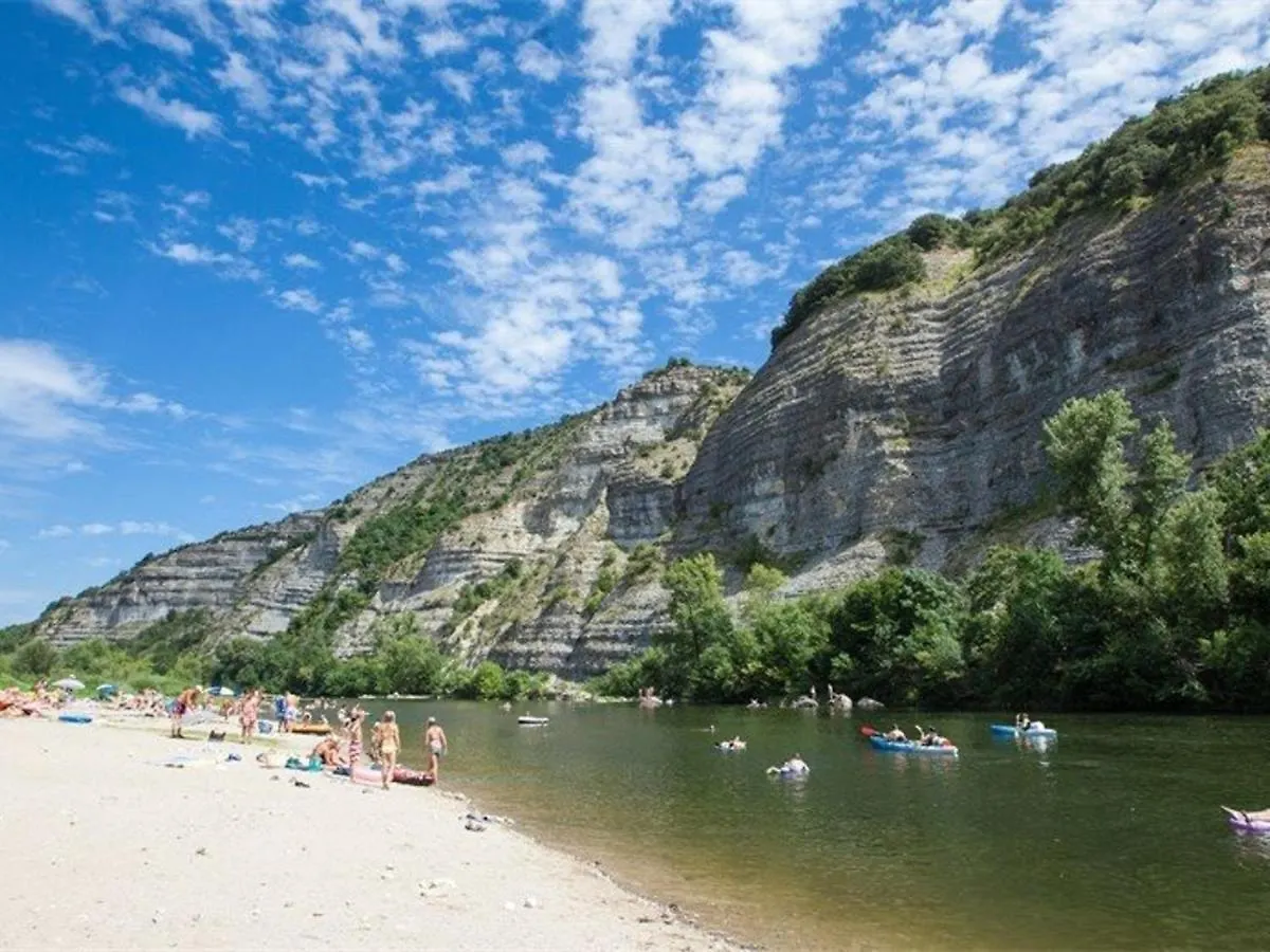 Hébergement de vacances Maison Vallon-Pont-d'Arc, 3 pièces, 6 personnes - FR-1-382-21 France